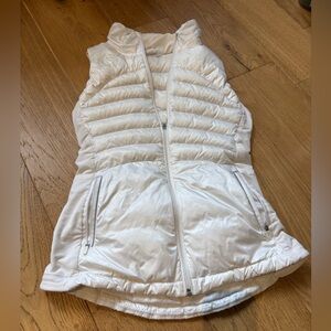 Lululemon down for a run vest